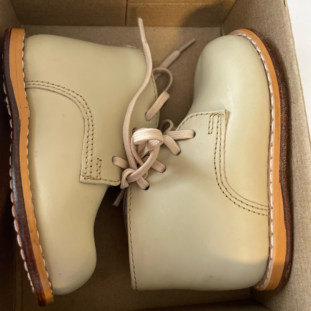 Josmo walker shoes